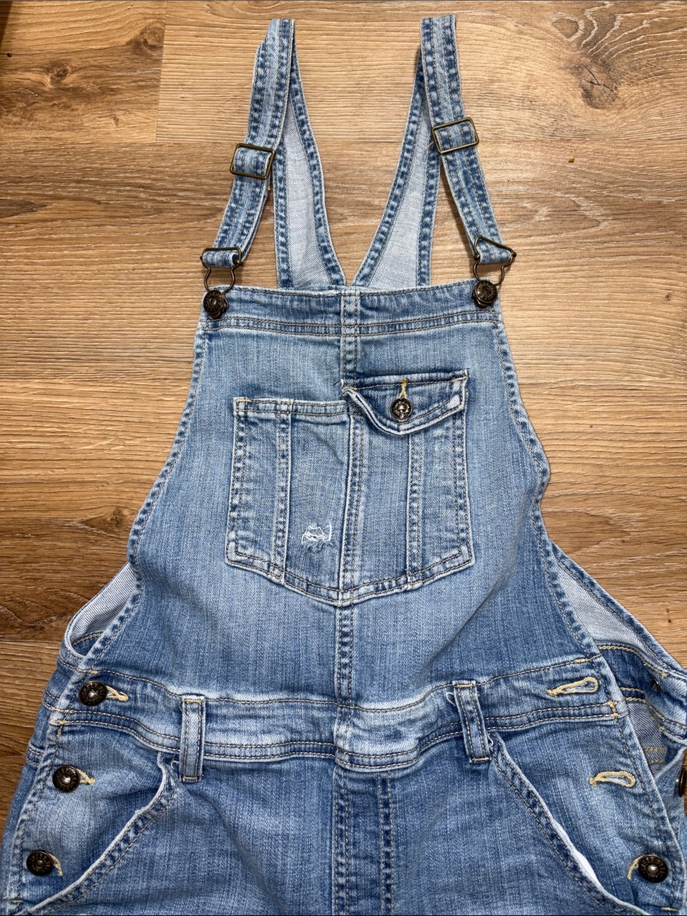 OFFERS OPEN! Stevie Hender Light Distressed Denim Overalls Women’s med overalls - Picture 5 of 7